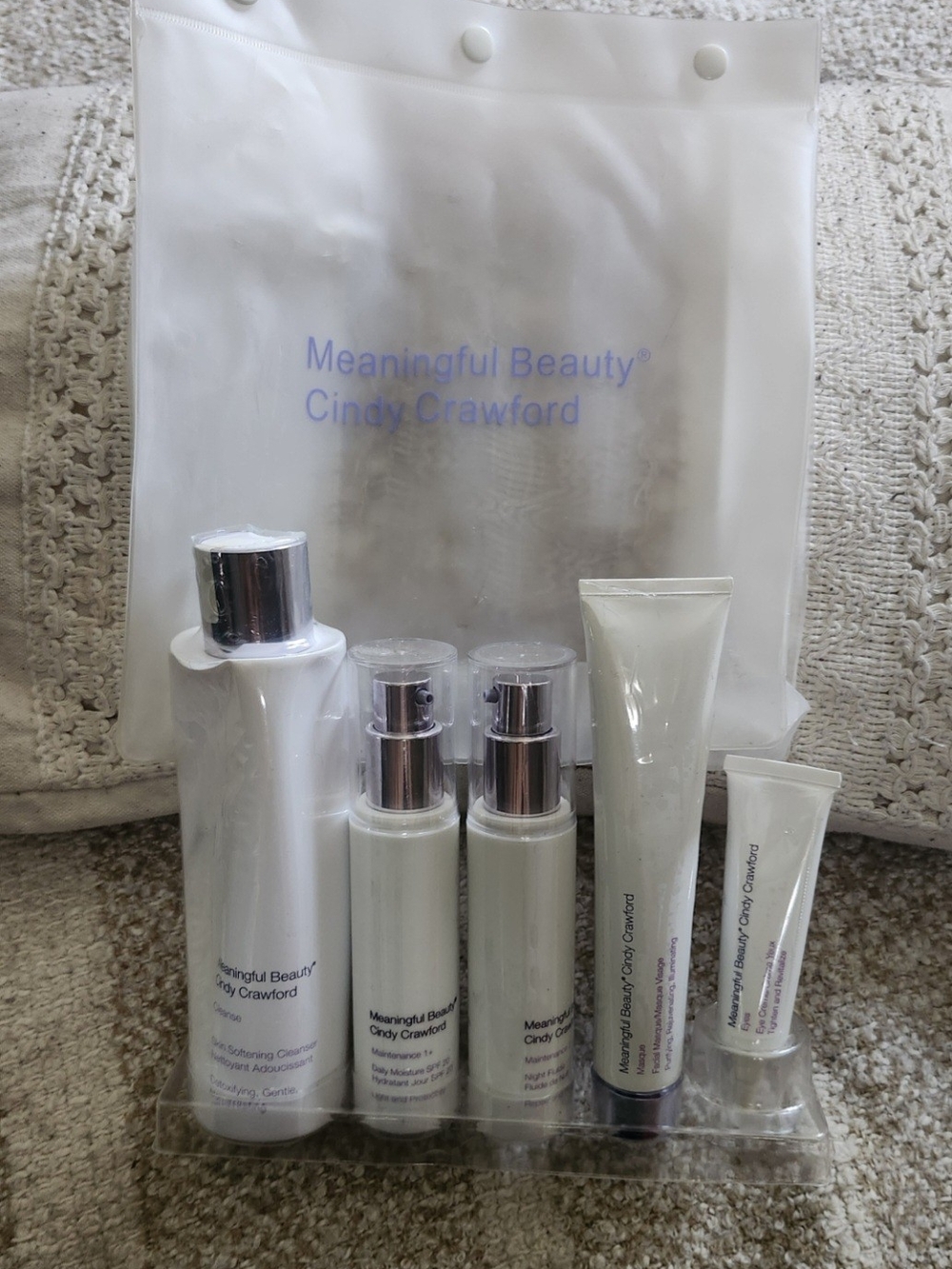 Meaningful Beauty Women’s Skincare Set - White